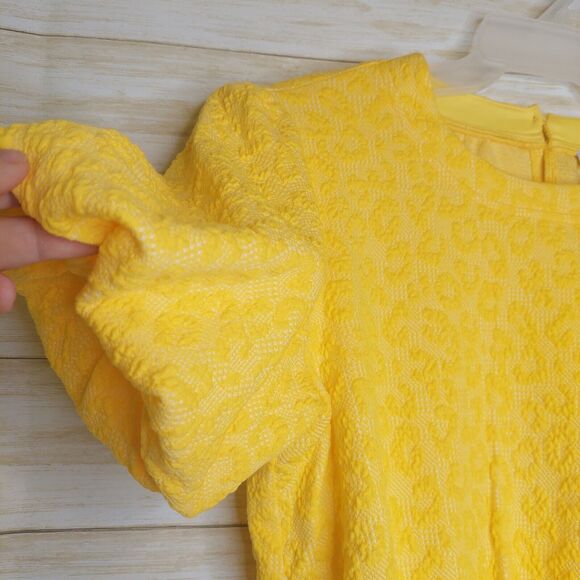 Voy Women's Yellow Bubble Sleeve Cheetah Textured Top Size Small NWT - Picture 6 of 10